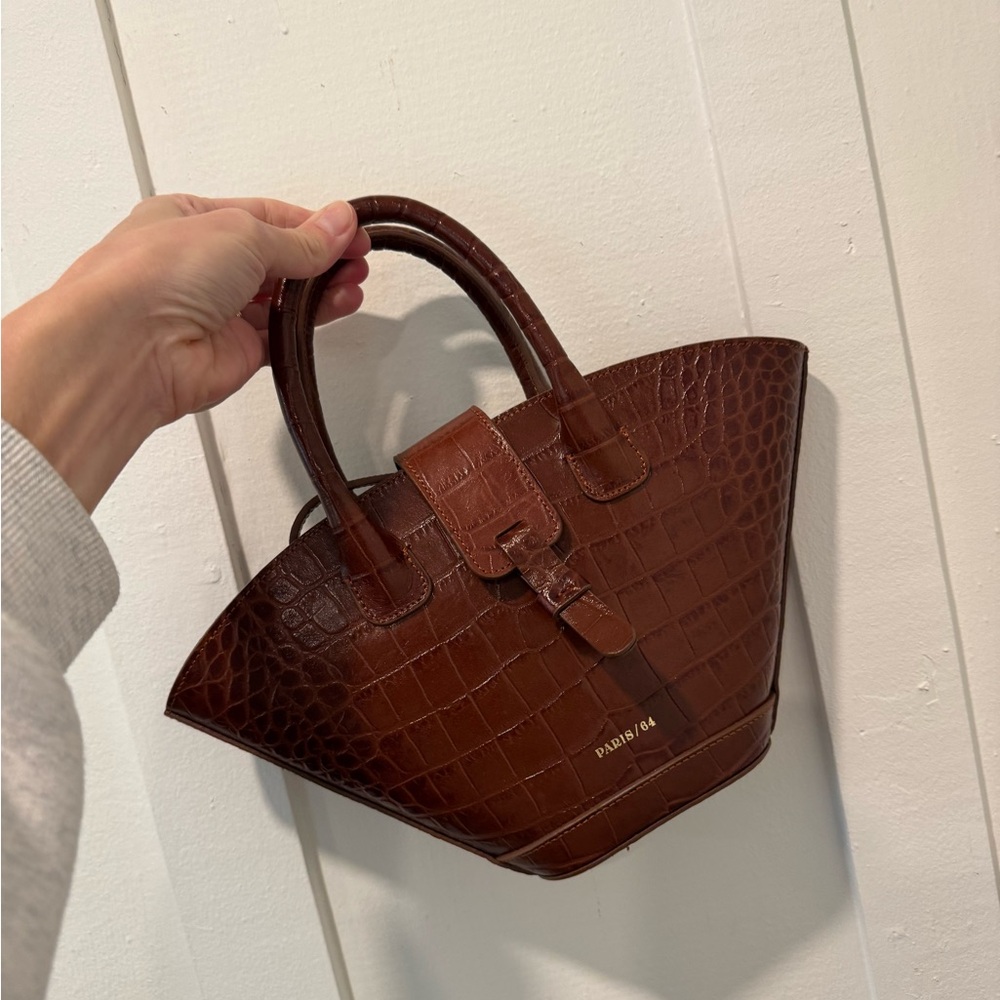 Paris 64 Mini Lumière Coco Cognac - worn once, great condition.
